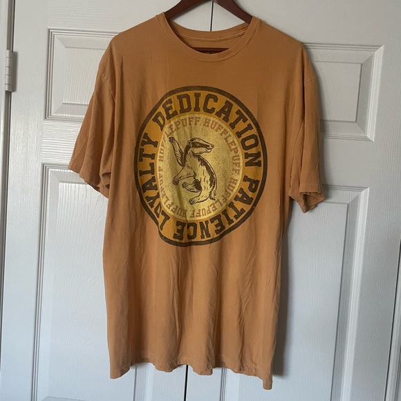 Hufflepuff Tee - Picture 1 of 4